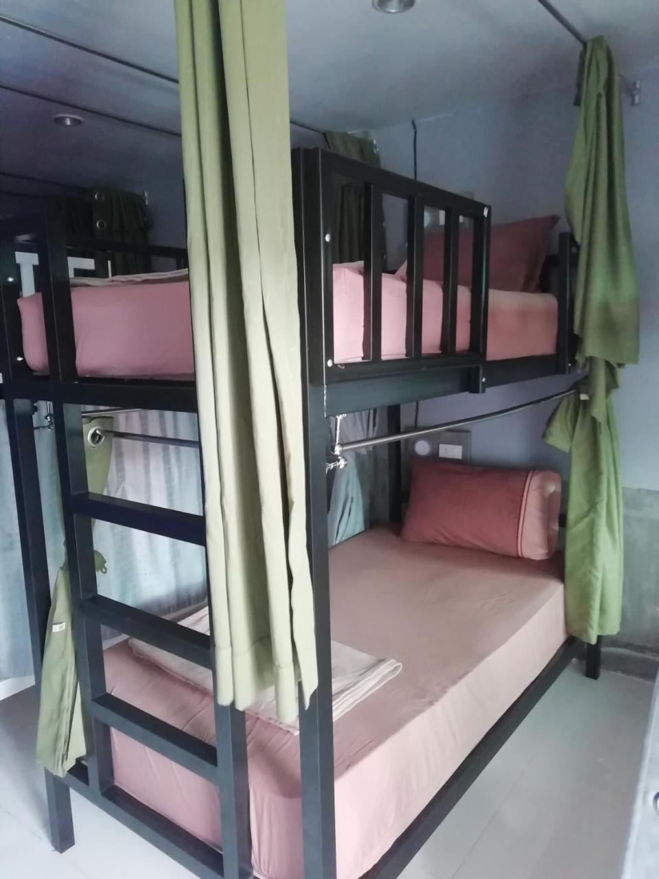 Neverland Dorm Пхипхи Экстерьер фото